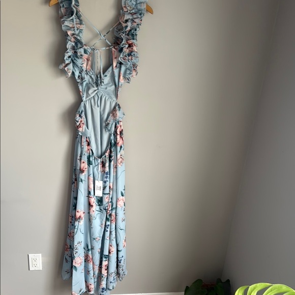 NEW Petal and Pup Women's Lucah Frill Shoulder Maxi Dress Large - Picture 3 of 13